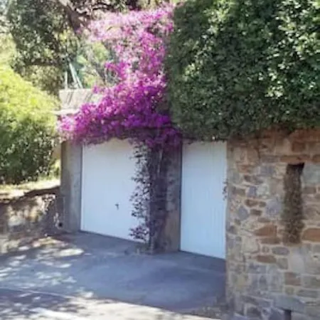 Vue Jardin à Pied - St-tropez 25km