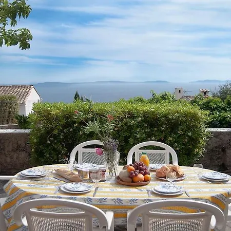 Apartment Beautiful Sea View, Ac, Garden, Minutes Away By Foot! Rayol-Canadel-sur-Mer