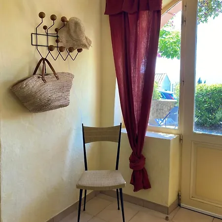 Apartment Beautiful Sea View, Ac, Garden, Minutes Away By Foot!