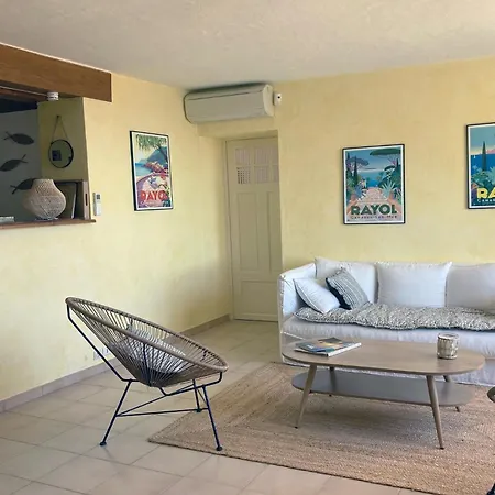 Beautiful Sea View, Ac, Garden, Minutes Away By Foot! Apartment *