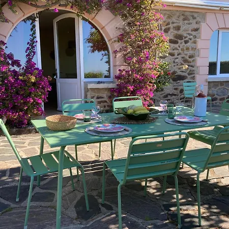 Apartment Beautiful Sea View, Ac, Garden, Minutes Away By Foot! Rayol-Canadel-sur-Mer
